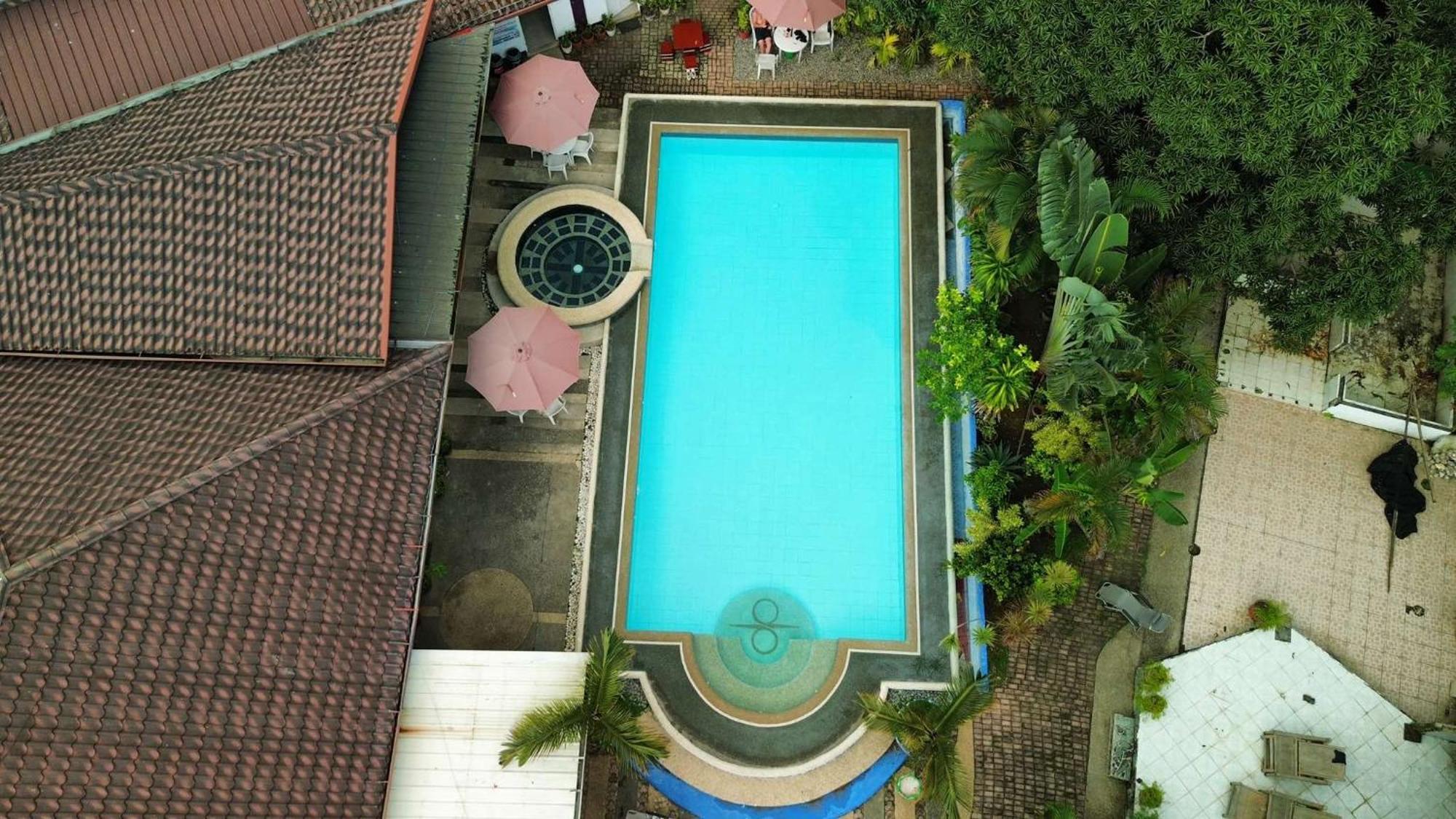 Ice Bear Bar & Tourist Inn Dauis Luaran gambar