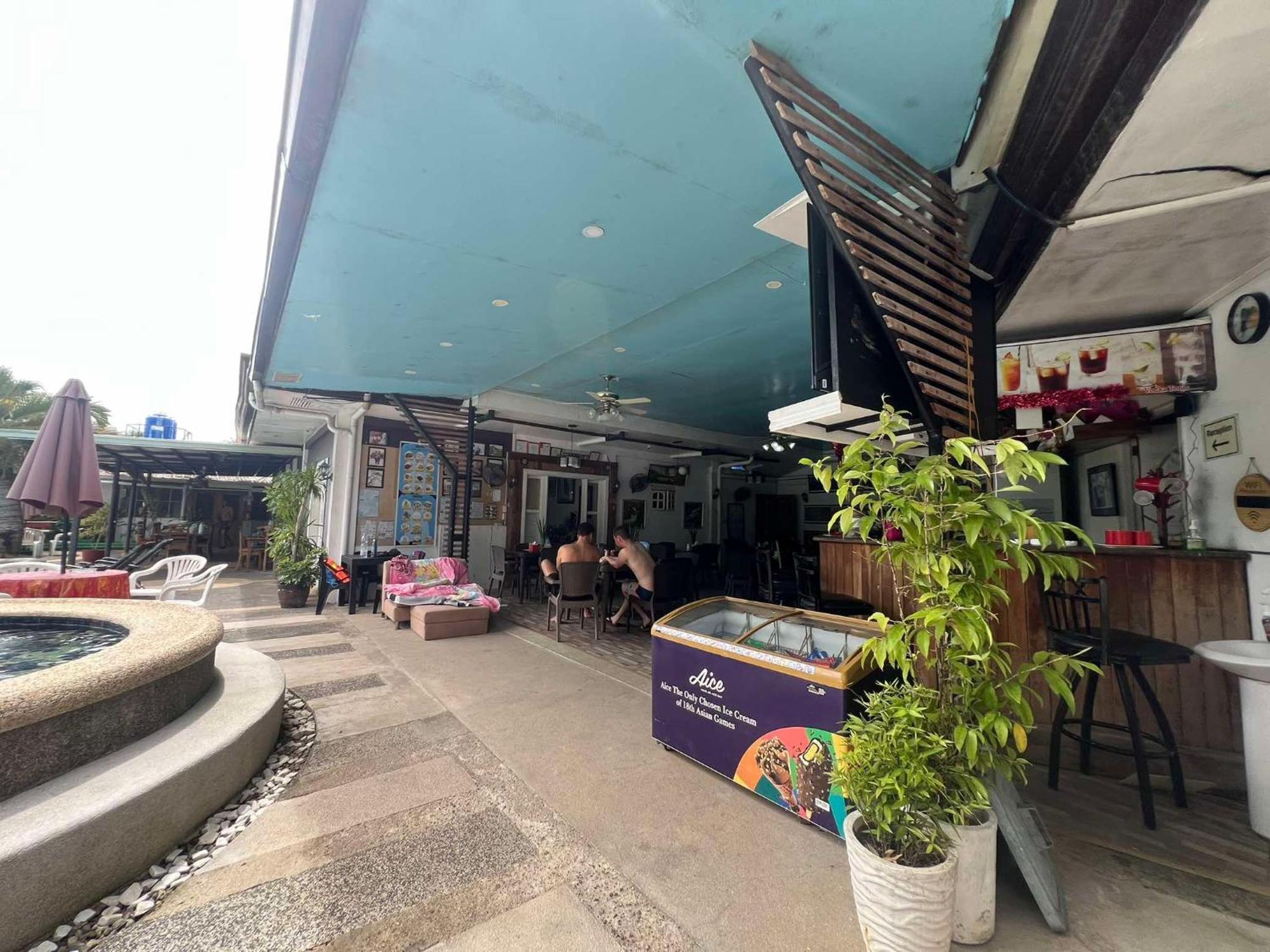 Ice Bear Bar & Tourist Inn Dauis Luaran gambar